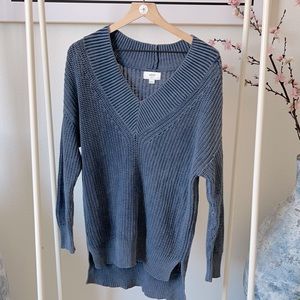 American Eagle Sweater.